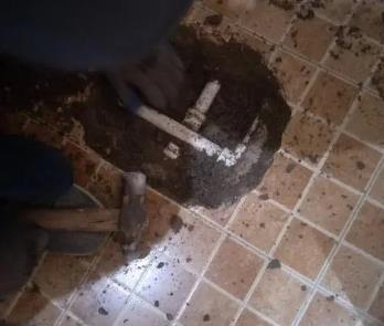 大化卫生间漏水维修公司为您分享下卫生间渗水如何处理及注意事项